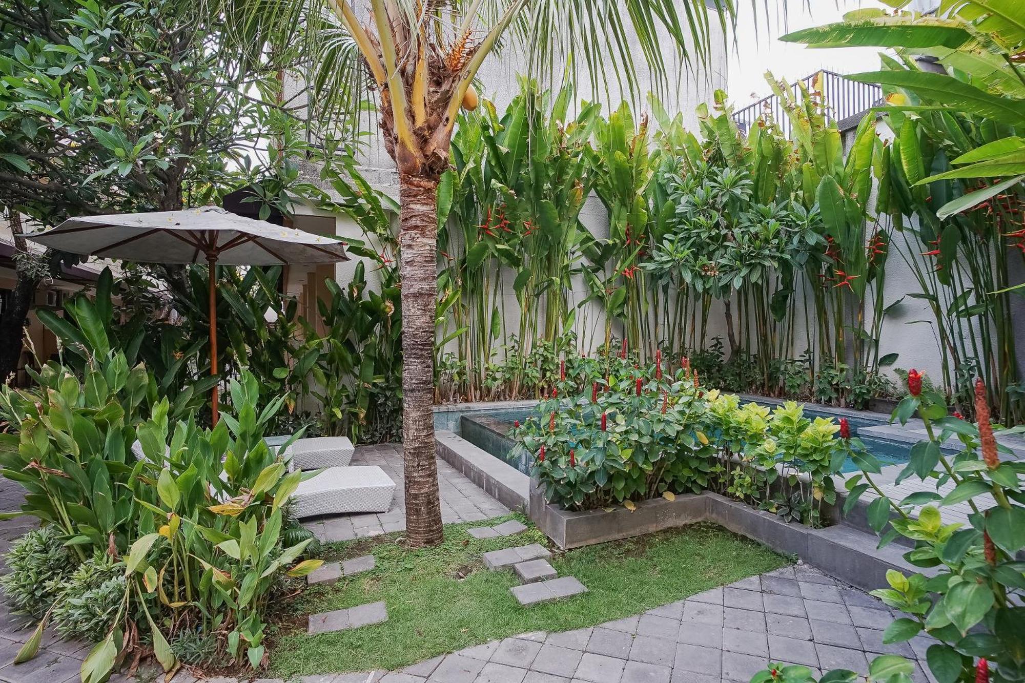 Hotel Dee Mansion Denpasar Exterior foto