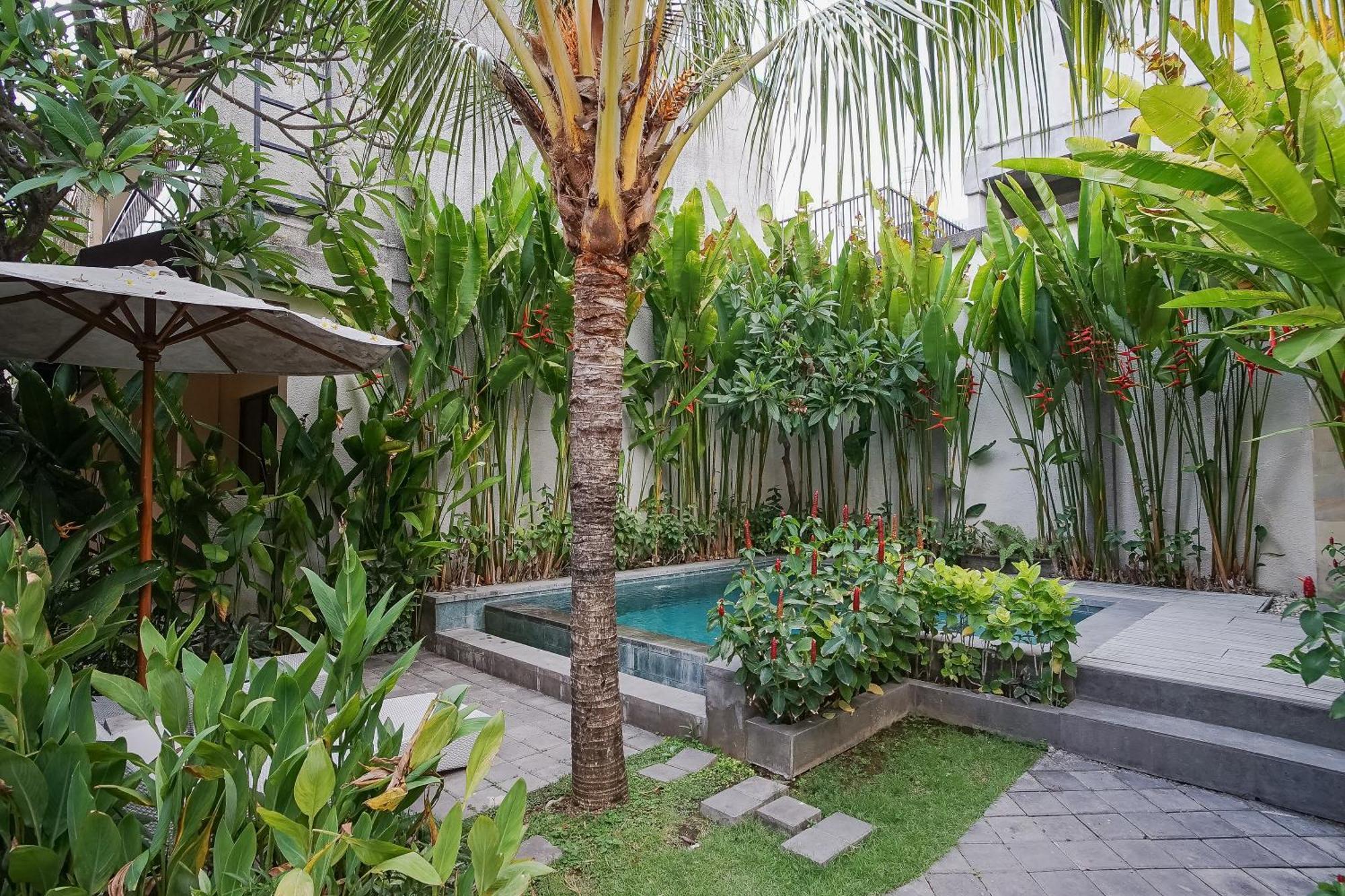 Hotel Dee Mansion Denpasar Exterior foto