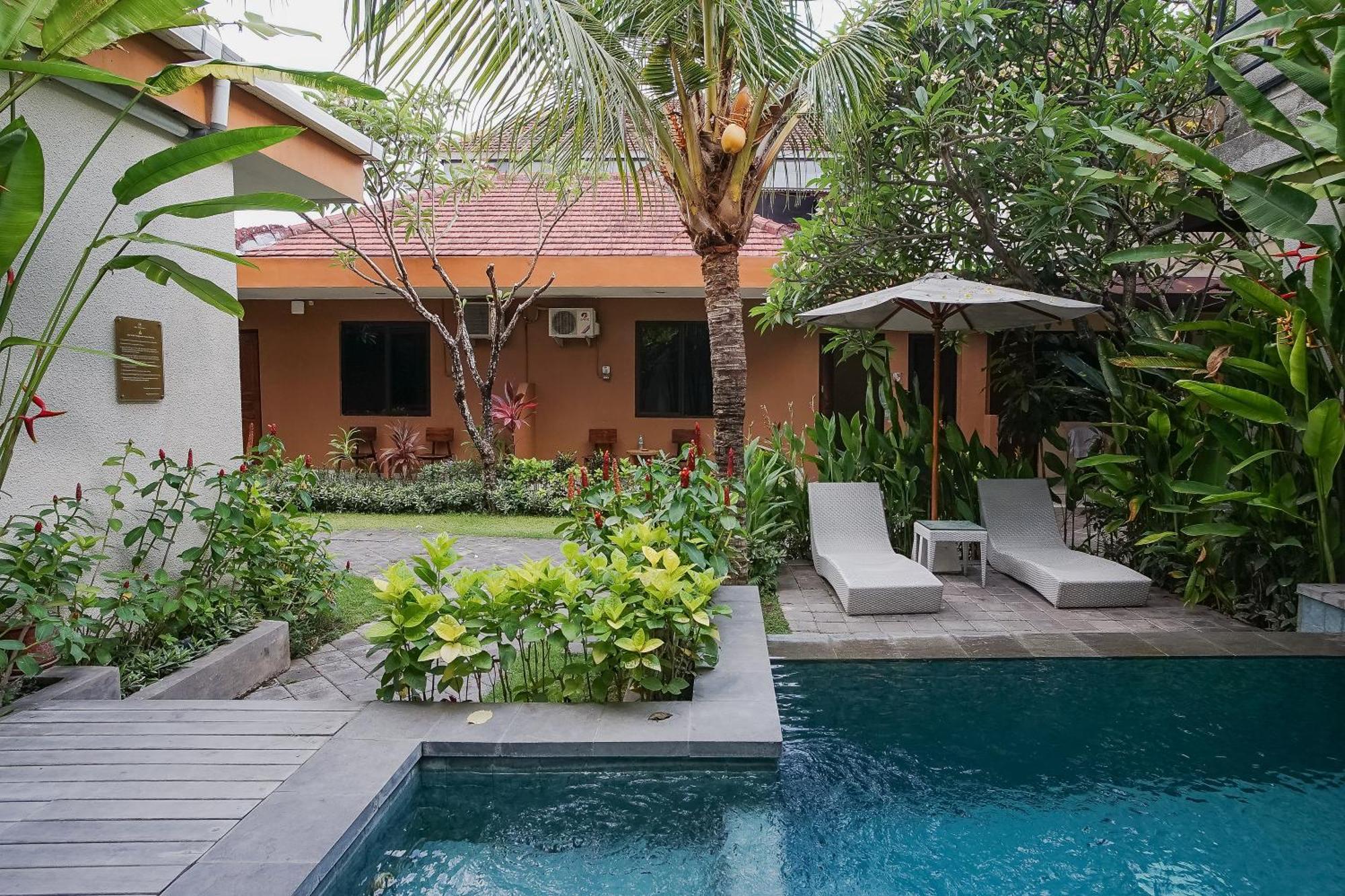 Hotel Dee Mansion Denpasar Exterior foto